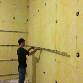 玻璃棉板施工現(xiàn)場