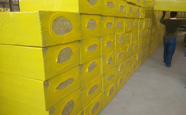 在選擇南陽巖棉復合板時要注意什么?