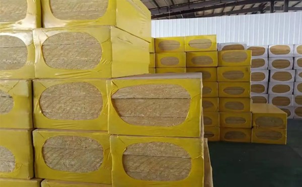 南陽復合巖棉板的結(jié)構(gòu)是什么？