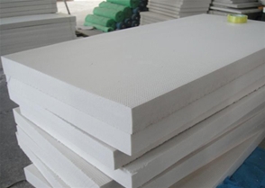 B1級(jí)擠塑板正在生產(chǎn)中